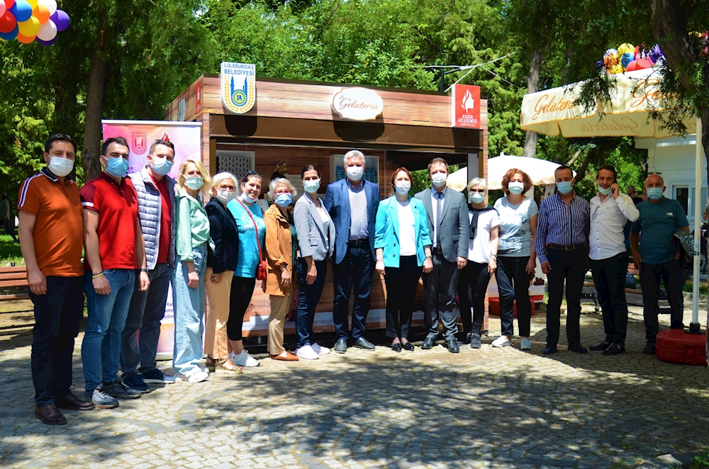 LÜLEBURGAZ’DA “KADINLARLA GÜZELLEŞEN KÜLAHLAR”
