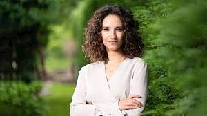 HAYAL EDİP GİDECEĞİ YÖNE ADIM ATARAK BAŞARIYI YAKALADI: DİLARA ARSLAN ÜNLÜ