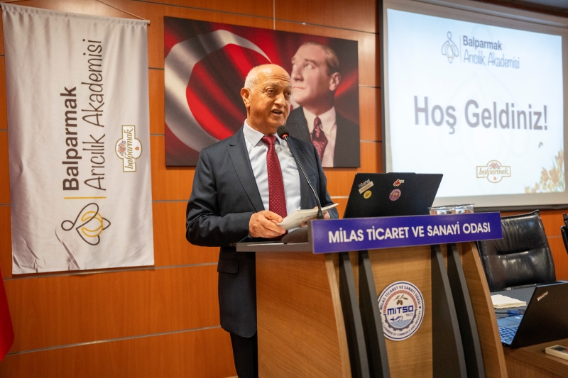 Sektöre kadın ve genç arıcılar kazandırmaya çalışıyoruz