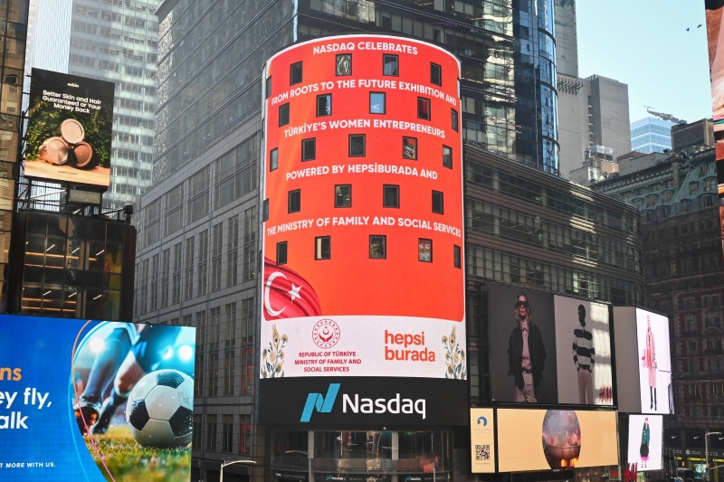 Hepsiburada’nın girişimci kadınları destekleyen çalışmaları Times Meydanı’na taşındı