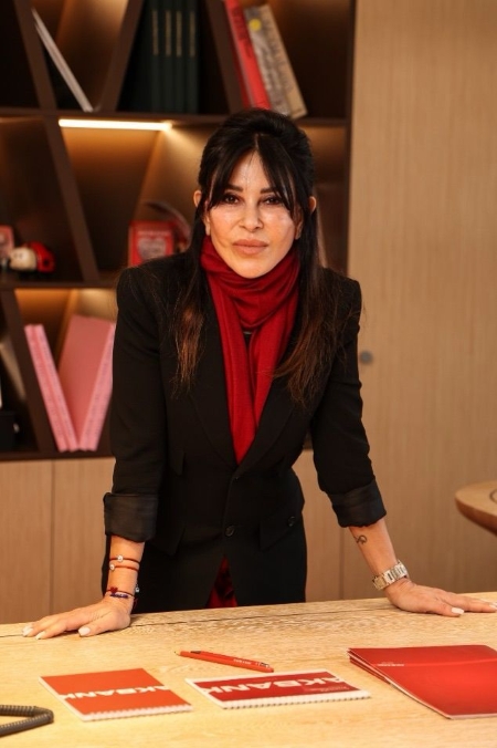 Kadınların yönetimde eşit şekilde temsil edildiği bir liderlik anlayışını benimsiyoruz