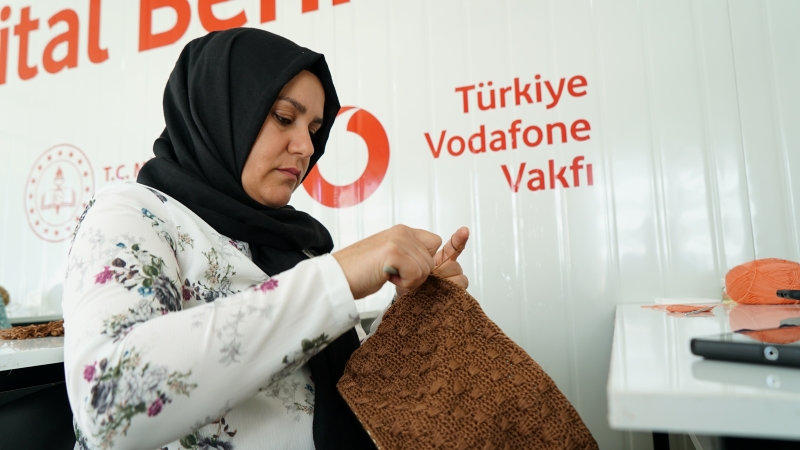 Dijital Dönüşümde Kadınlara Güçlü Destek Modeli