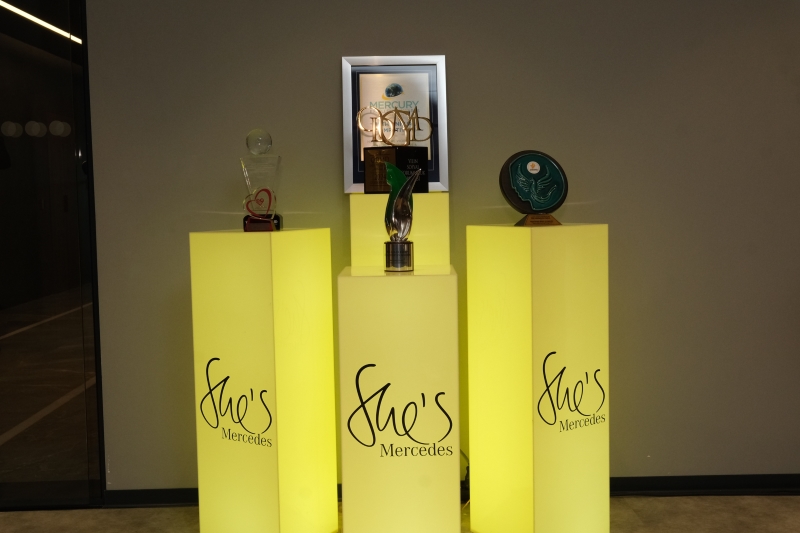 Genç kadınların iş fikirlerini gerçeğe dönüştürmesine güçlü bir destek sunuyor