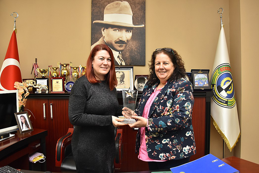 Cam tavanları yıkan Trakya’nın çiftçi kadınları