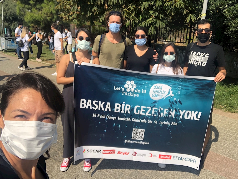 BRİSA GÖNÜLLÜLERİNDEN ÇEVRE TEMİZLİĞİ