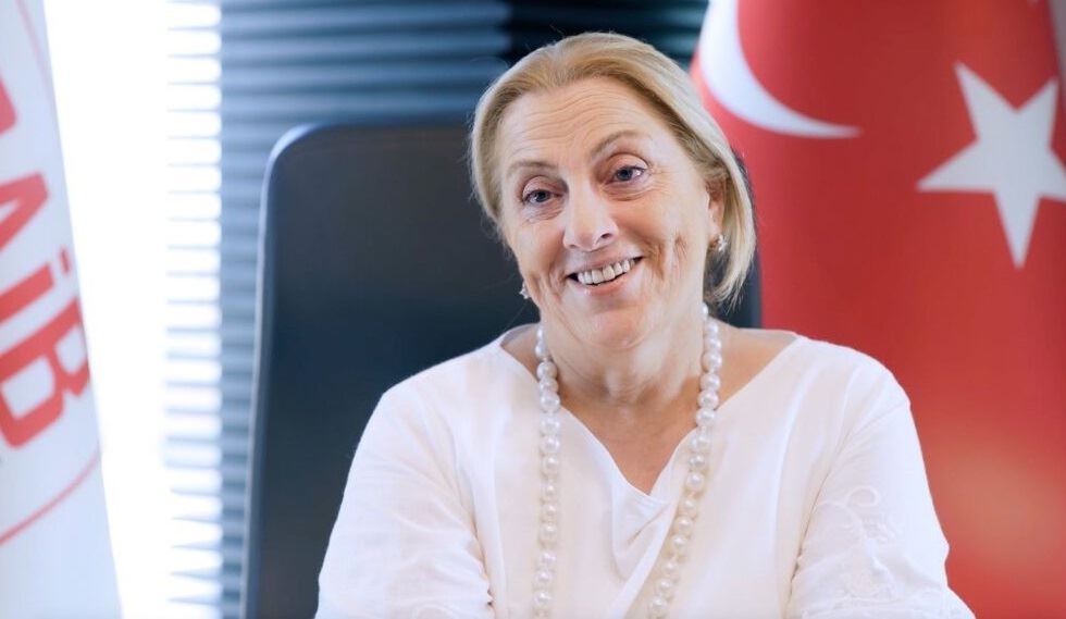 AdaletFOTOiçBAYRAKLI