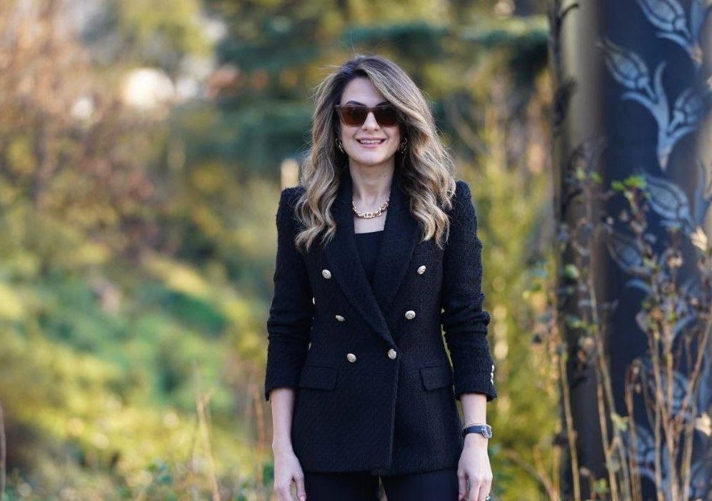 KübarİçfotoAyaktaOrmanda