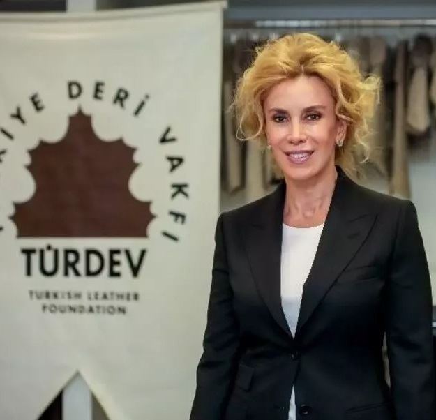 RukenTürdevpankartıyla