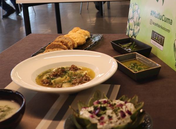 Lezzet Fabrikası, Kadın Üreticilerle “Mutlu Cuma” Uygulamasında Buluştu