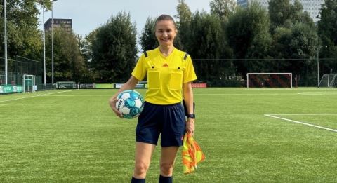 Türkiye'de Bir İlk: FIFA Kokartlı Kadın Hakemden Doktoro Tezi