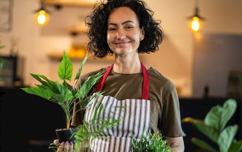 Akbank, Kadın KOBİ Paketini Güncelledi