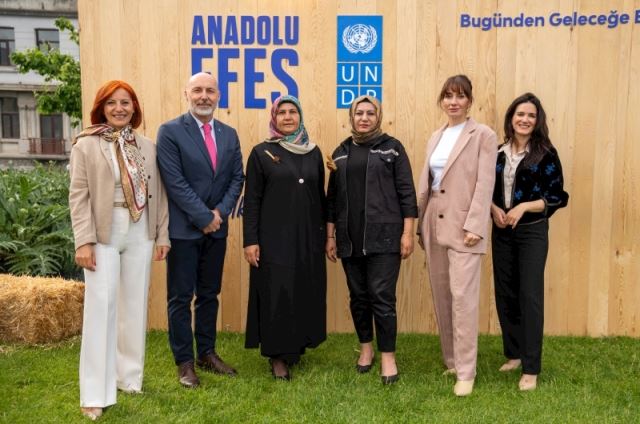 Anadolu Efes Ve Undp Türkiye İ..
