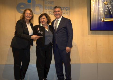 EGİKAD’lı Kadınlar “İhracatın Yıldızları Ödül Töreni”nde Bronz Ödülün Sahibi Oldu