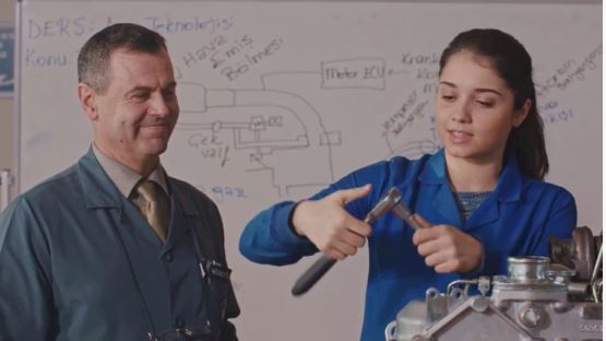 FİLİZLERİN MUCİZELERİ PROJESİ, KADIN ÇİFTÇİLERİ, KIZ ÖĞRENCİLERİ VE TÜRK TRAKTÖR'ÜN KADIN ÇALIŞANLARINI HAYALLERİNE TAŞIYOR