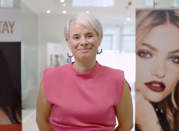 AVON “ŞİMDİ SIRA BENDE” SLOGANI İLE KADINLARI GÜZELLİĞİN GÜCÜNE DAVET EDİYOR