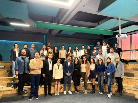 “JCI İstanbul İleri Düzey Liderlik Akademisi” KDM Akademi’nin Katkılarıyla Eğitimlerine Devam Ediyor