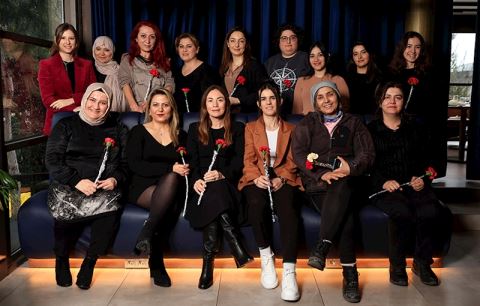 Uber’den kadın taksi sürücülere destek